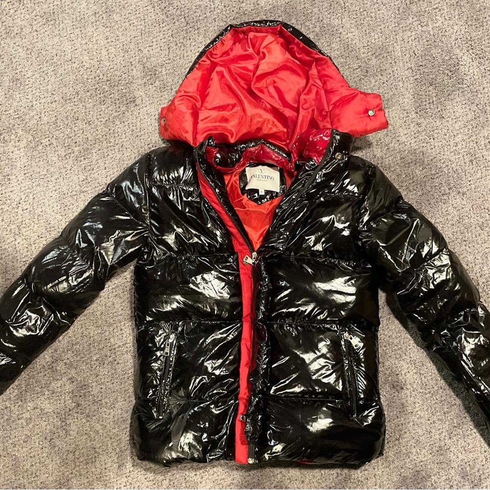 Valentino VLTN Glossy Black Down Puffer Jacket – Detachable Hood – Authentic